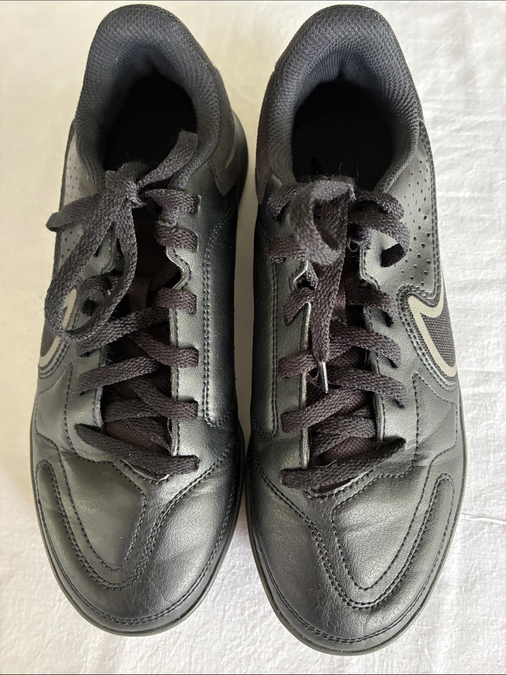 Nike Tiempo Kids Black Lace-Up Indoor Soccer Shoes